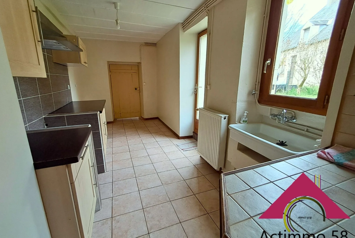 Maison de 110 m² à Ourouer-Les-Bourdelins avec grand terrain et possibilité d'agrandissement 