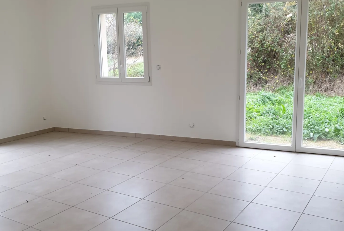 Maison neuve de 90 m² avec jardin à Sennecé-lès-Mâcon 