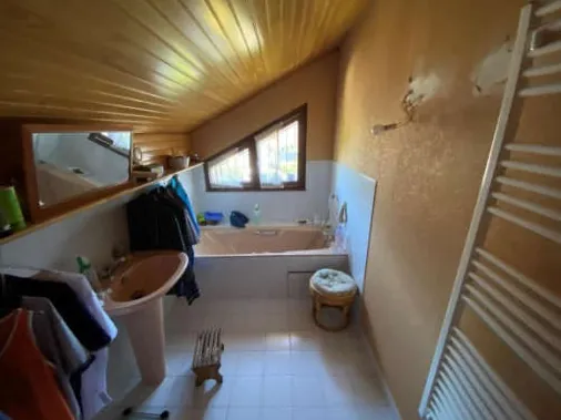 Achat maison T5 à Groissiat de 108 m² pour 70 000 € 