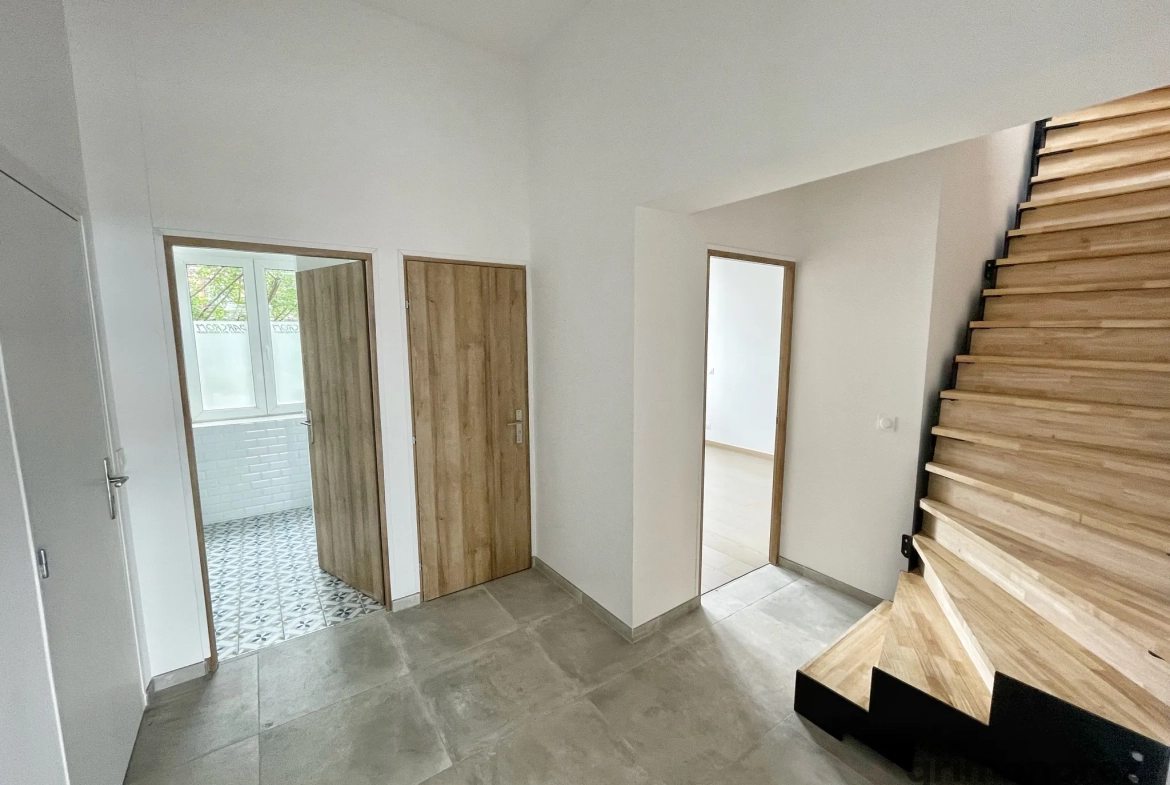 Loft exclusif de 148 m² avec rooftop à Roubaix, 3 chambres et stationnement privé 