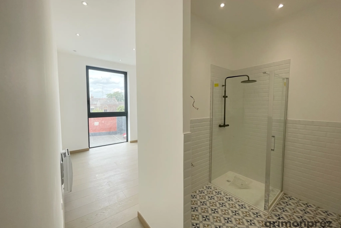 Loft exclusif de 148 m² avec rooftop à Roubaix, 3 chambres et stationnement privé 