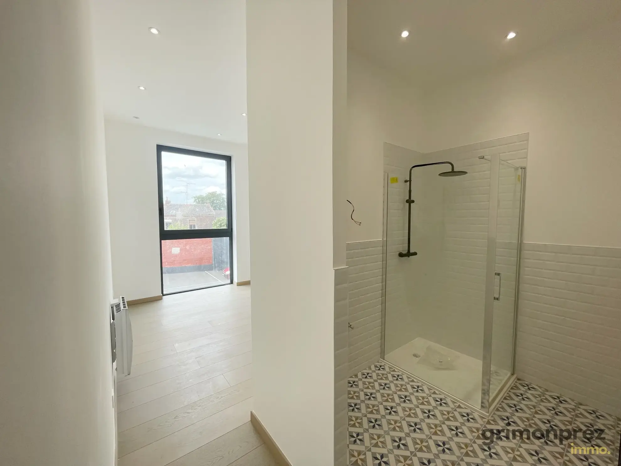 Loft exclusif de 148 m² avec rooftop à Roubaix, 3 chambres et stationnement privé 