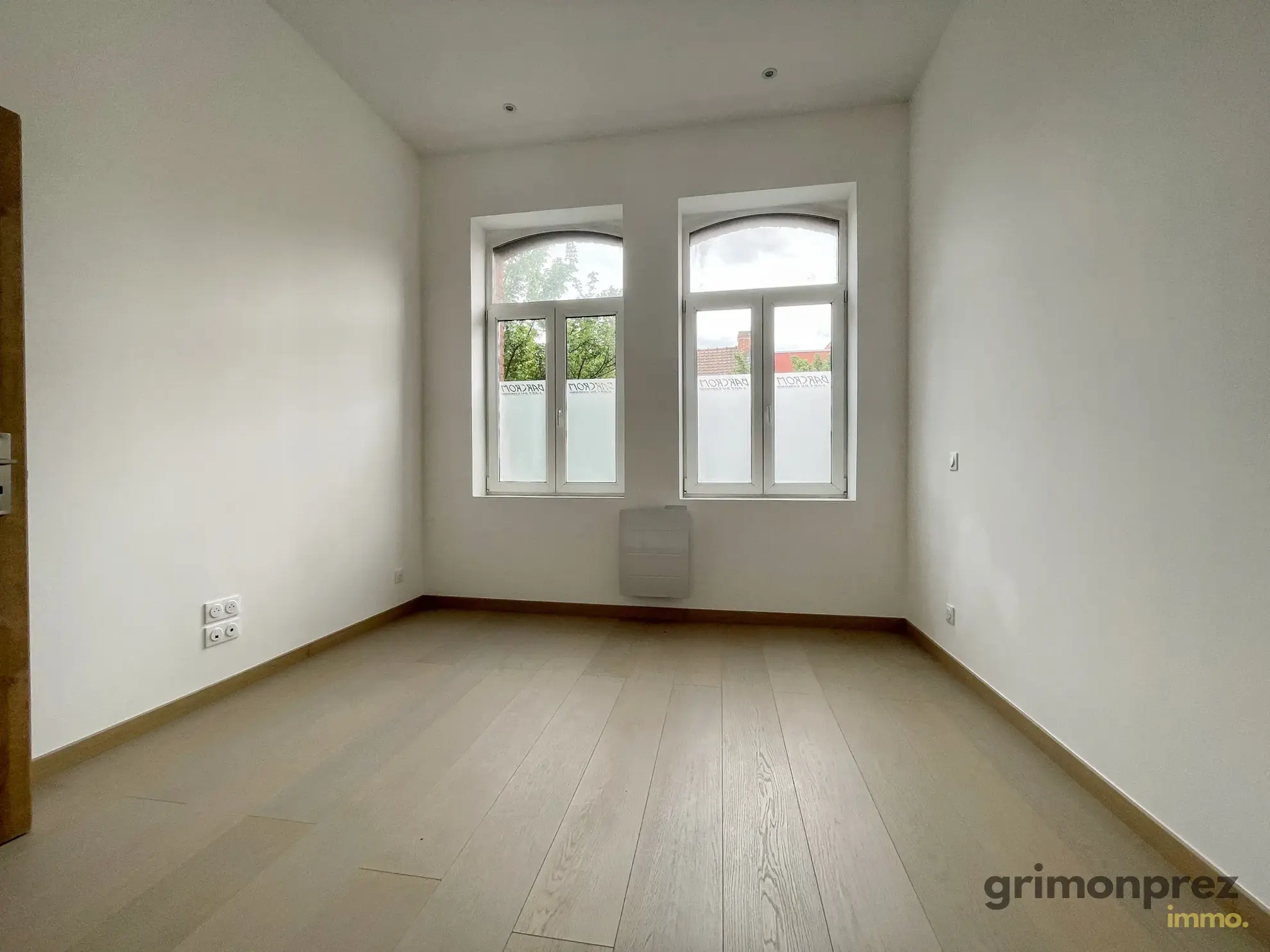 Loft exclusif de 148 m² avec rooftop à Roubaix, 3 chambres et stationnement privé 
