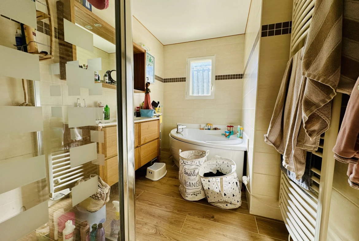 Maison de plain-pied avec 4 chambres près du Marais Poitevin à La Ronde 