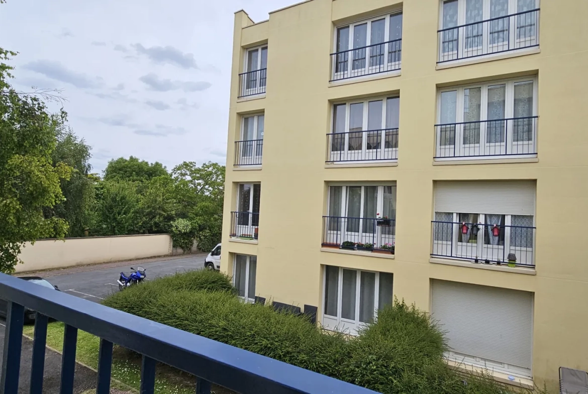 Appartement F1 loué à Ifs proche campus 3 - Opportunité d'investissement 