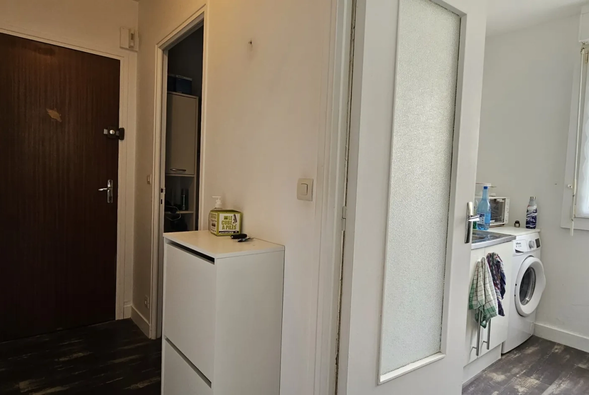 Appartement F1 loué à Ifs proche campus 3 - Opportunité d'investissement 