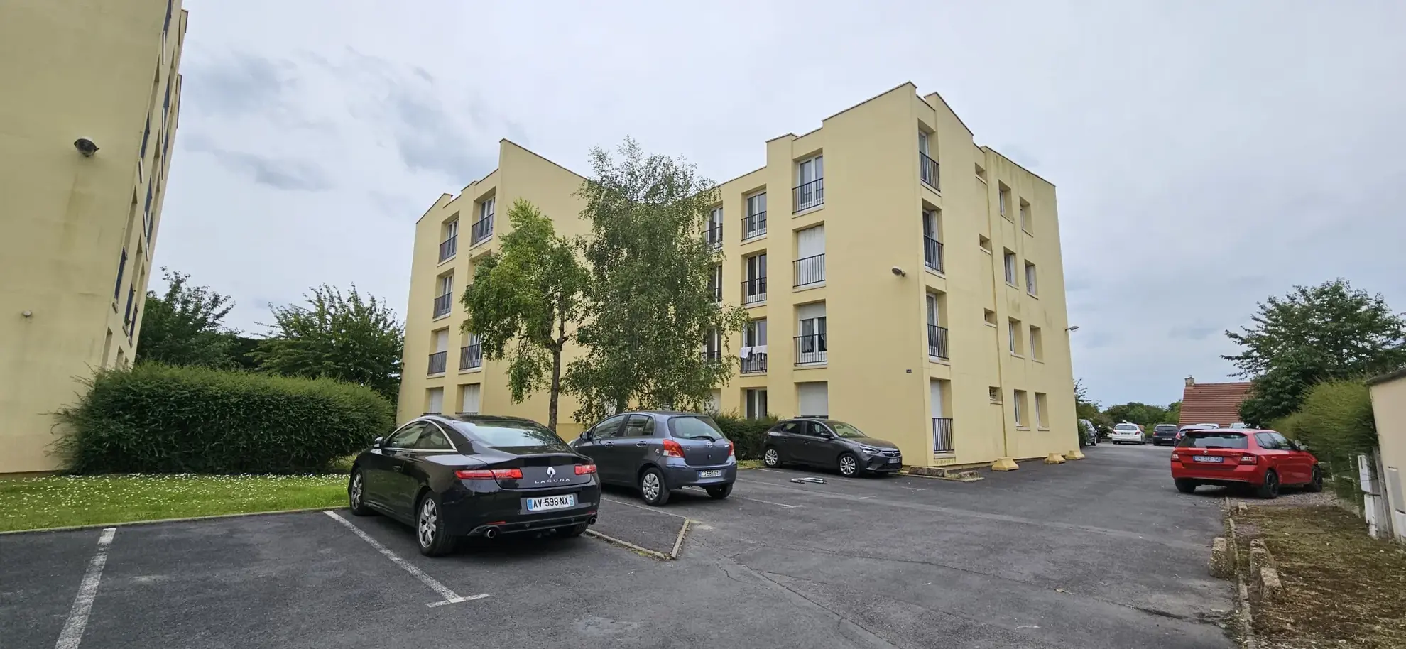 Appartement F1 loué à Ifs proche campus 3 - Opportunité d'investissement 