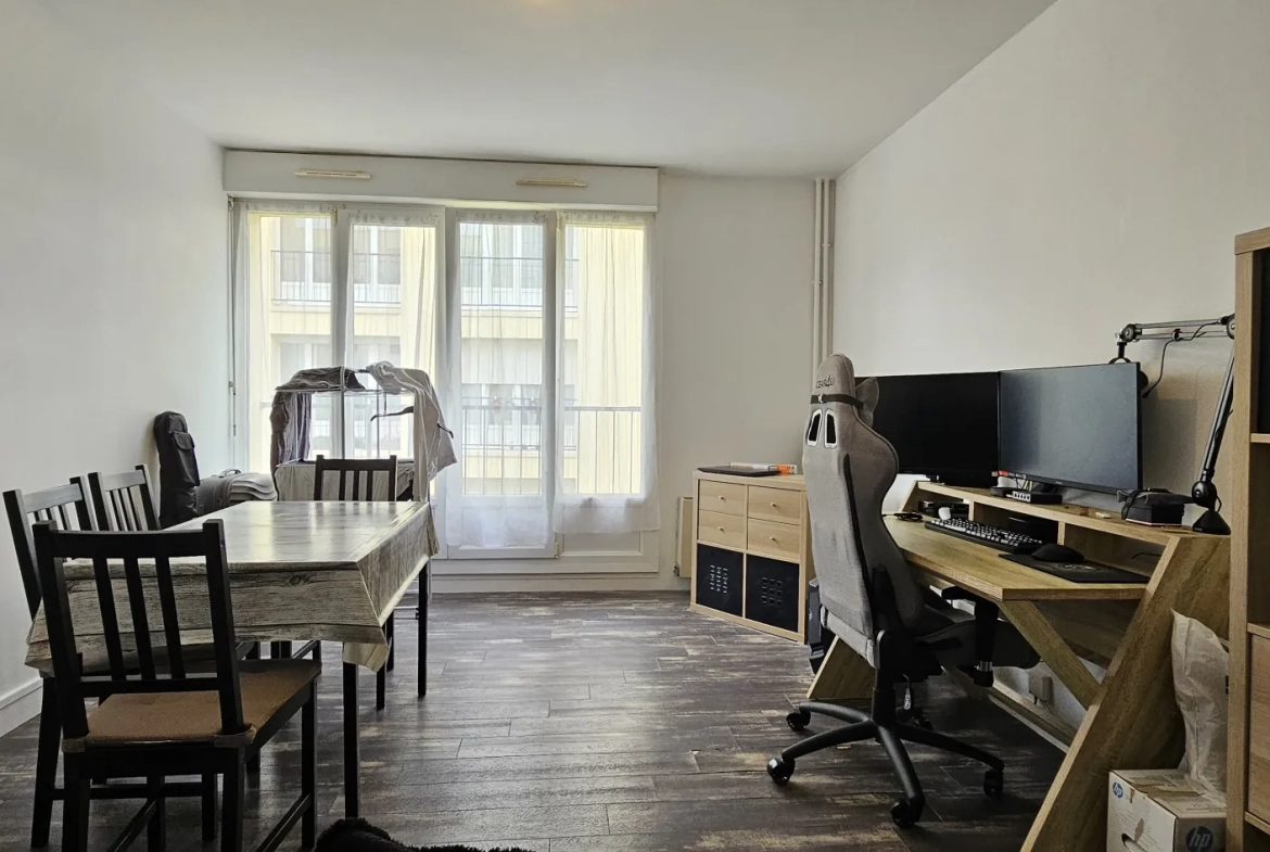 Appartement F1 loué à Ifs proche campus 3 - Opportunité d'investissement 