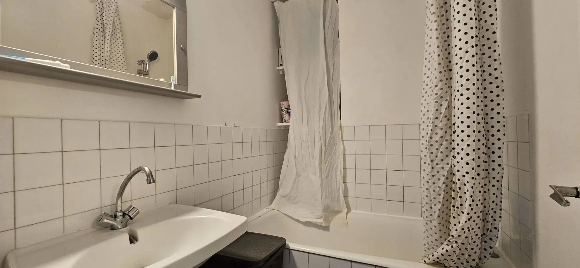 Appartement F1 loué à Ifs proche campus 3 - Opportunité d'investissement 
