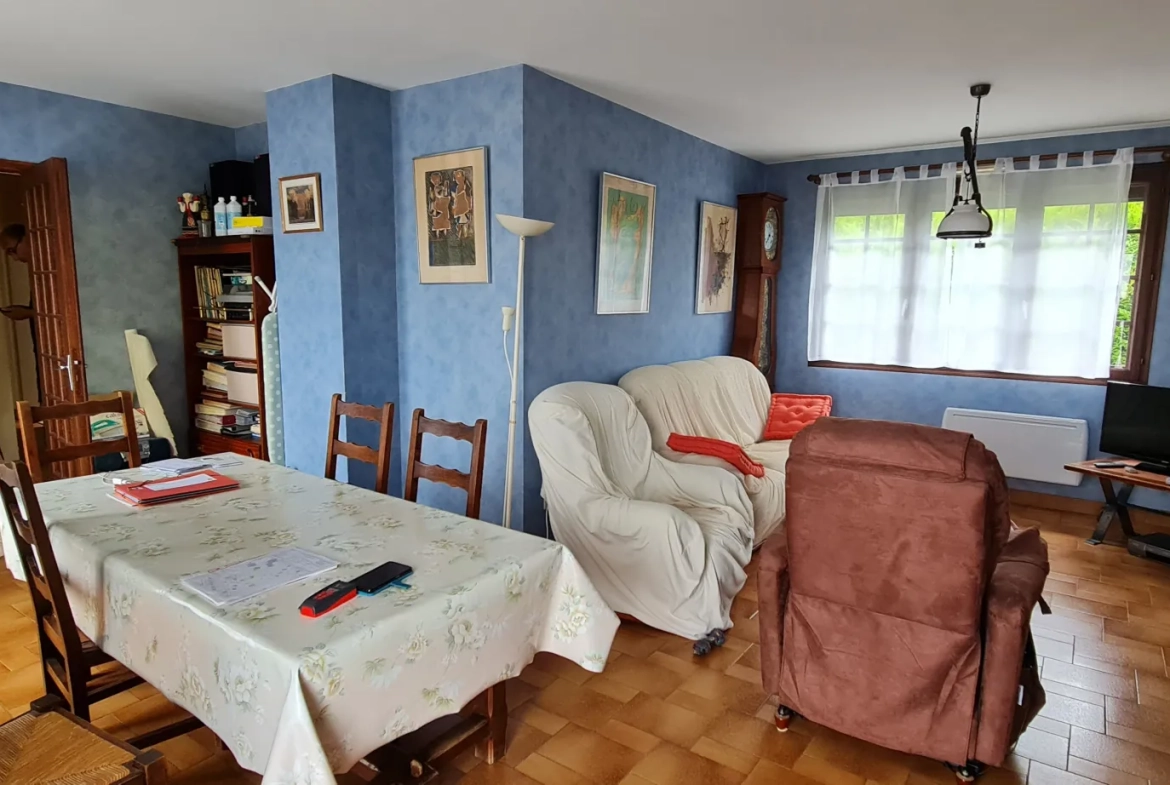 À vendre pavillon indépendant de 100 m² à Clamecy avec garage et terrasse en Bourgogne 