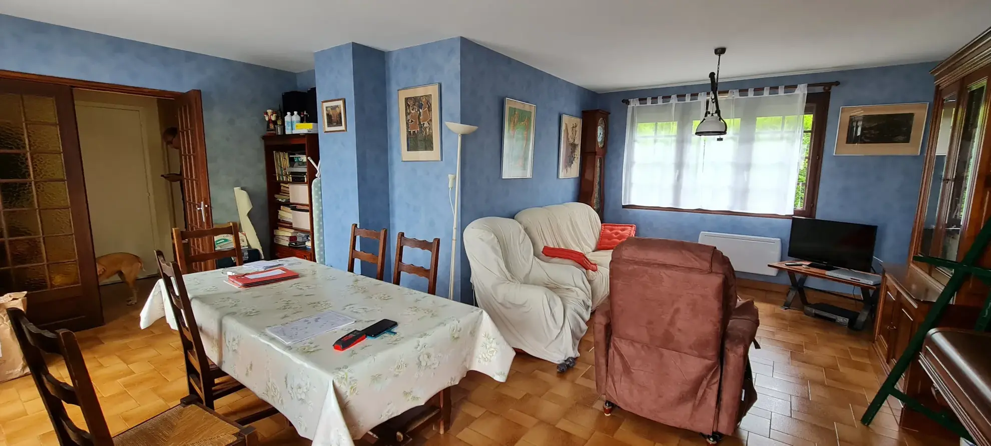 À vendre pavillon indépendant de 100 m² à Clamecy avec garage et terrasse en Bourgogne 