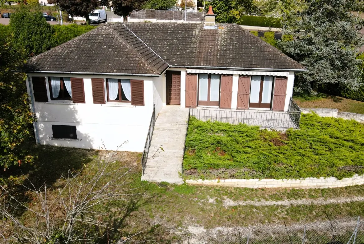 À vendre pavillon indépendant de 100 m² à Clamecy avec garage et terrasse en Bourgogne 