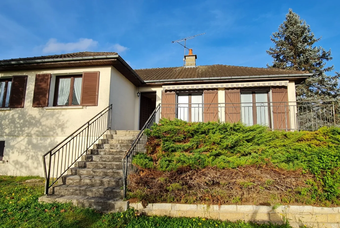 À vendre pavillon indépendant de 100 m² à Clamecy avec garage et terrasse en Bourgogne 