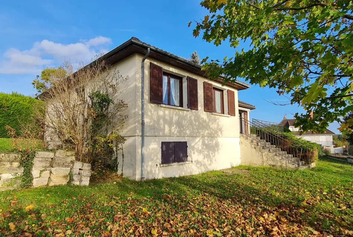 À vendre pavillon indépendant de 100 m² à Clamecy avec garage et terrasse en Bourgogne 