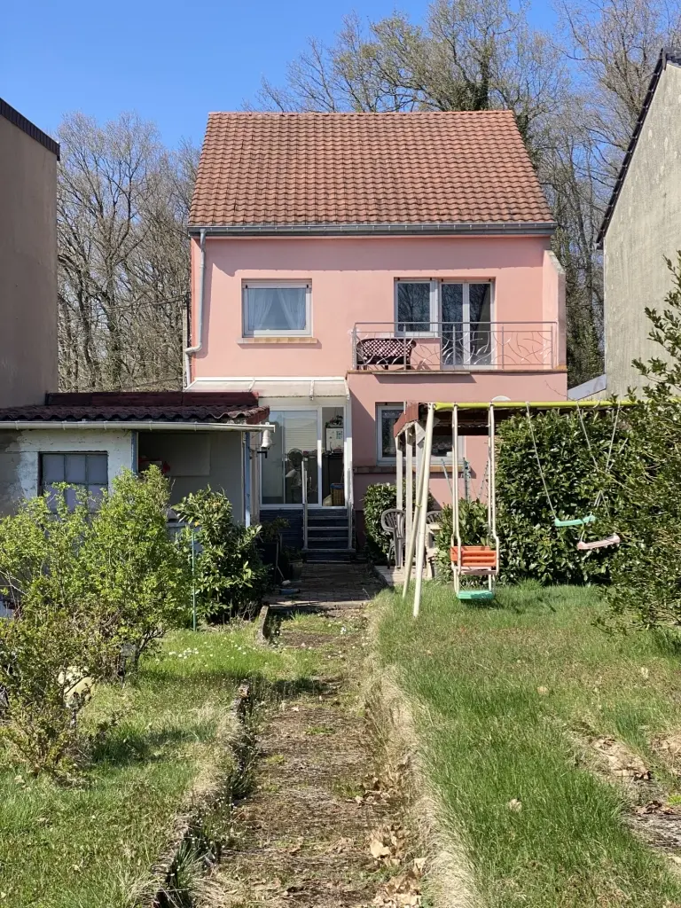 Maison individuelle à L'Hôpital - 140 m², garage, terrasse, 5 chambres