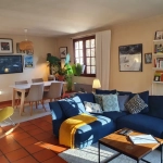 Maison familiale avec 5 chambres, grande terrasse et terrain proche centre Argentrat