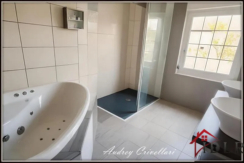 Maison lumineuse avec annexe de 83m² à Etival-Clairefontaine - Opportunité familiale 