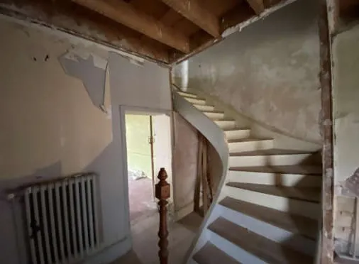 Grande villa à vendre avec 3 chambres à Thil – Enchère immobilière en France 