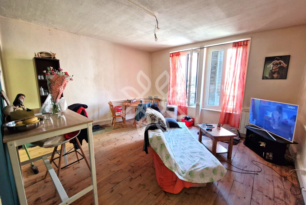 Immeuble de rapport à Brioude avec locataires en place, idéal investisseur 