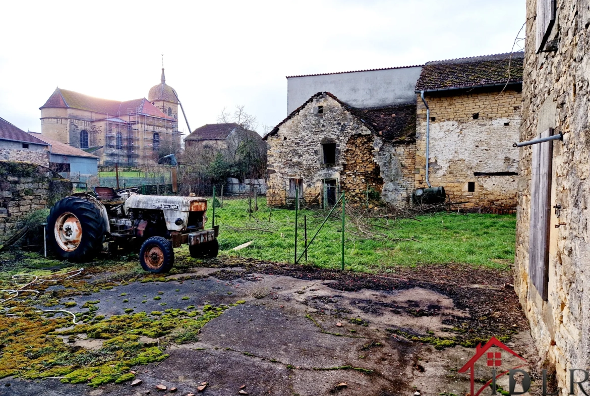 Ancienne ferme à rénover à Montigny les Cherlieu, proche Jussey 