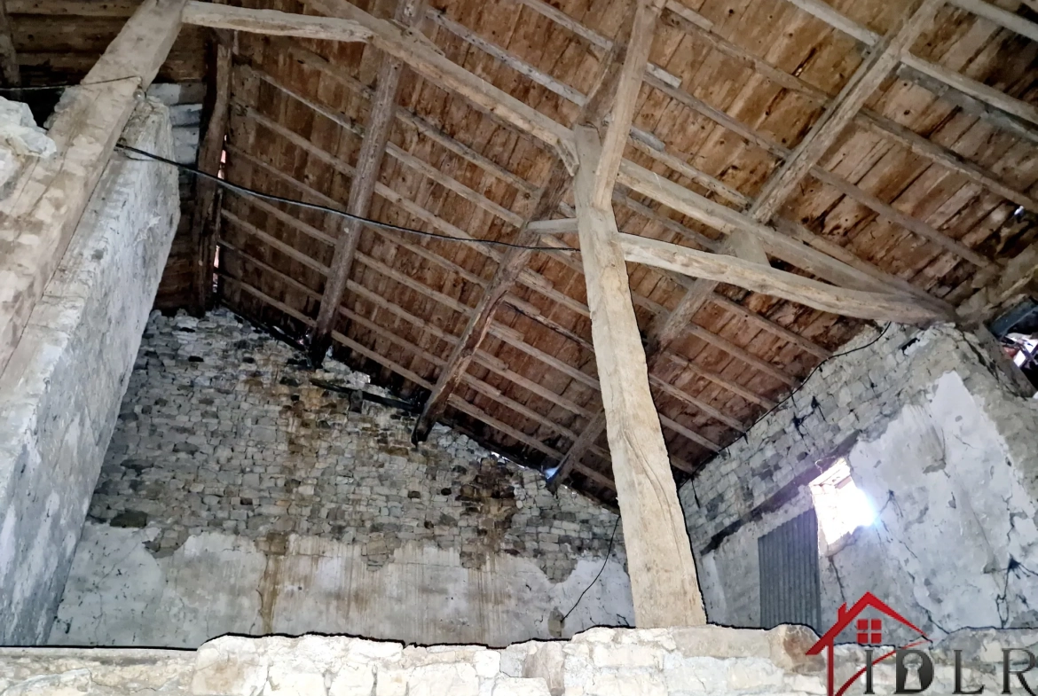 Ancienne ferme à rénover à Montigny les Cherlieu, proche Jussey 