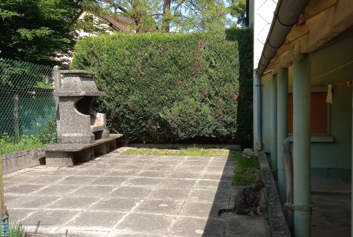 Maison de 166 m² à Manspach avec double logement et dépendance 