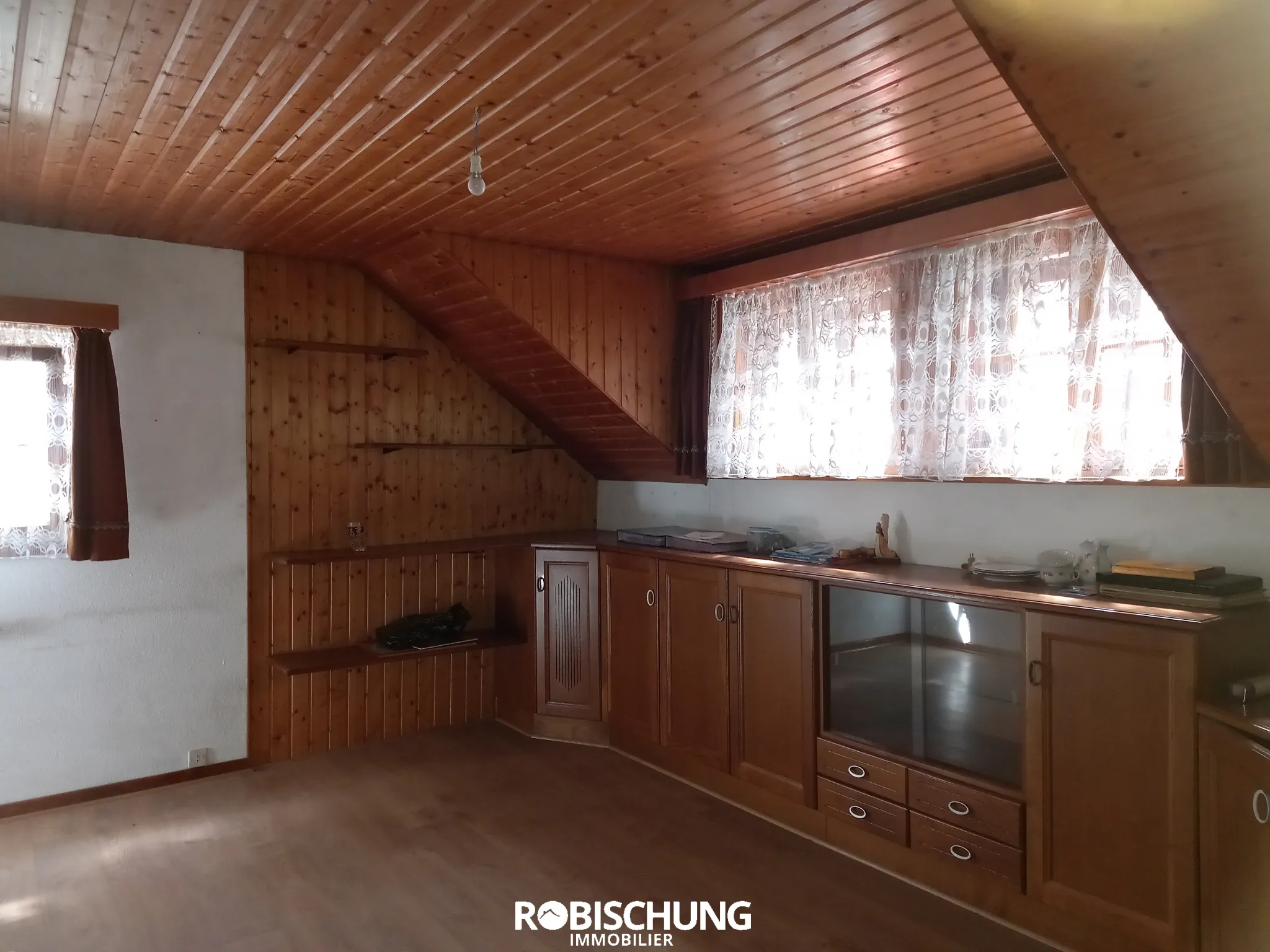 Maison de 166 m² à Manspach avec double logement et dépendance 