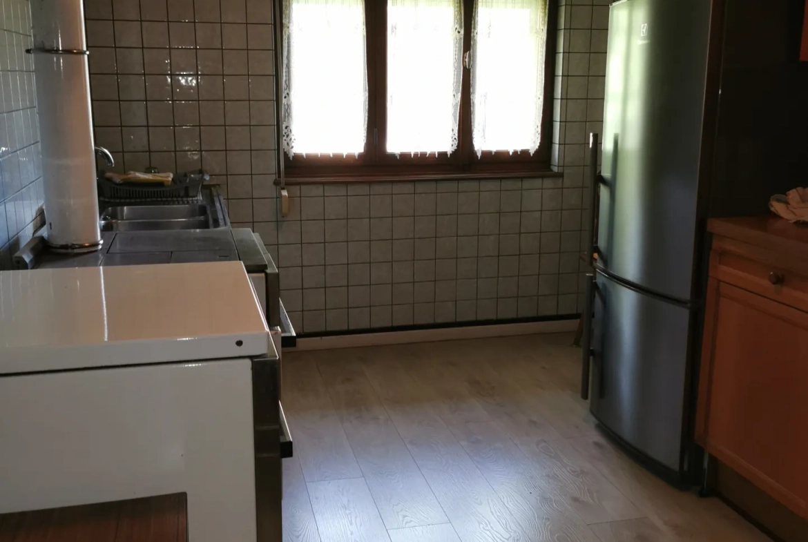 Maison de 166 m² à Manspach avec double logement et dépendance 