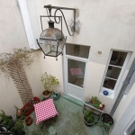 Maison de ville à Vichy avec terrasse et 3 chambres, proche centre commercial