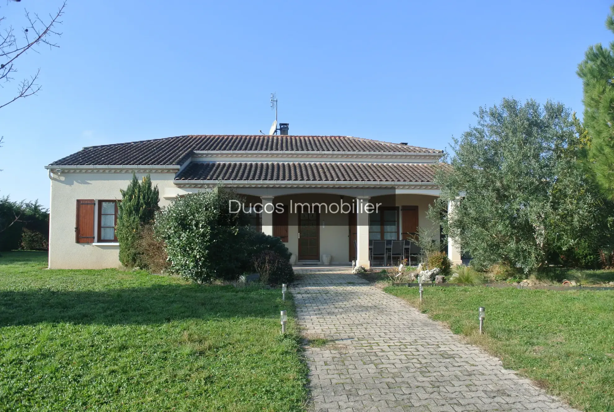 Maison familiale 3 chambres avec piscine à Miramont-de-Guyenne 