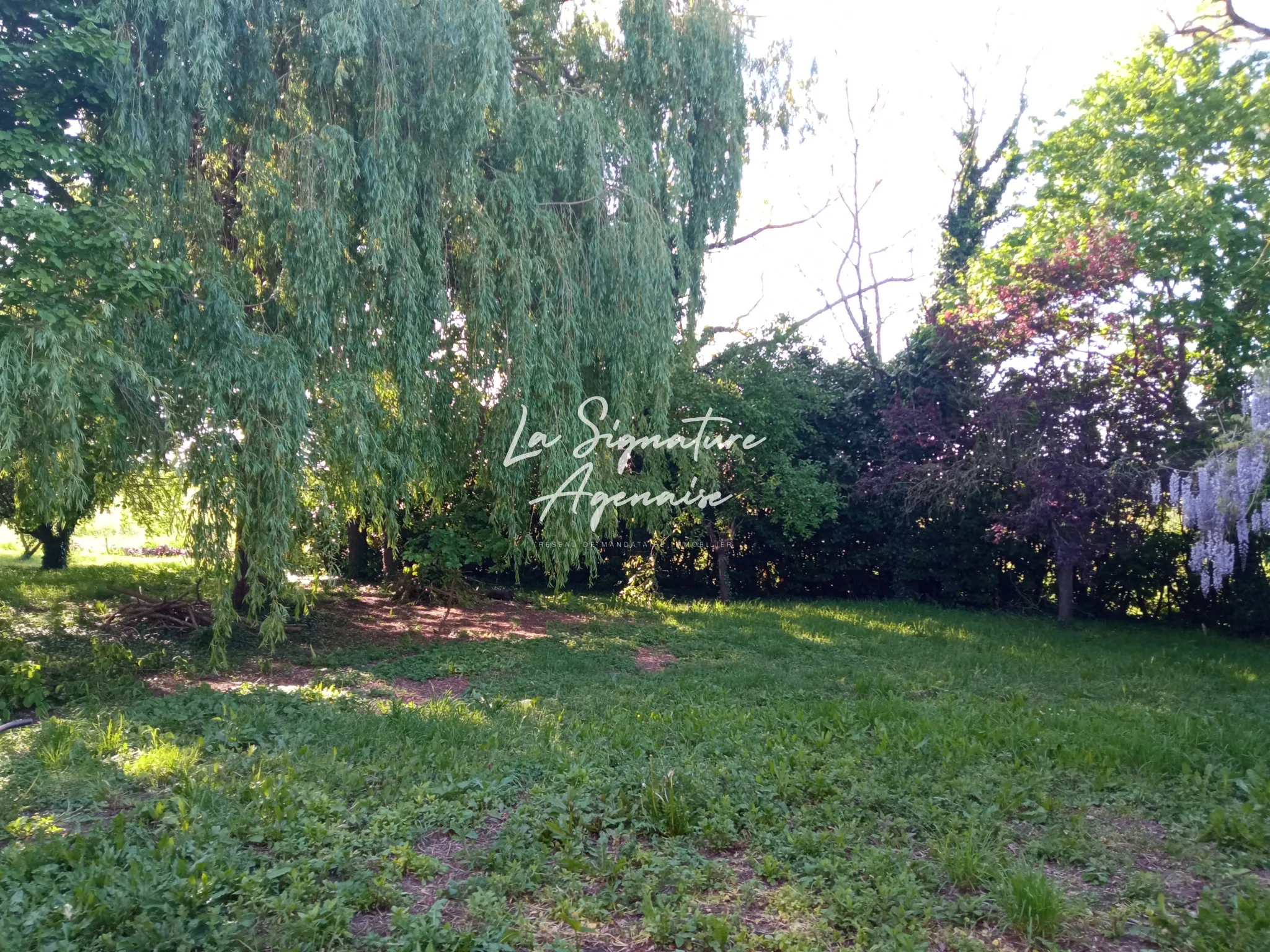 Maison à rénover sur un terrain de 2415 m² à Couthure-sur-Garonne 
