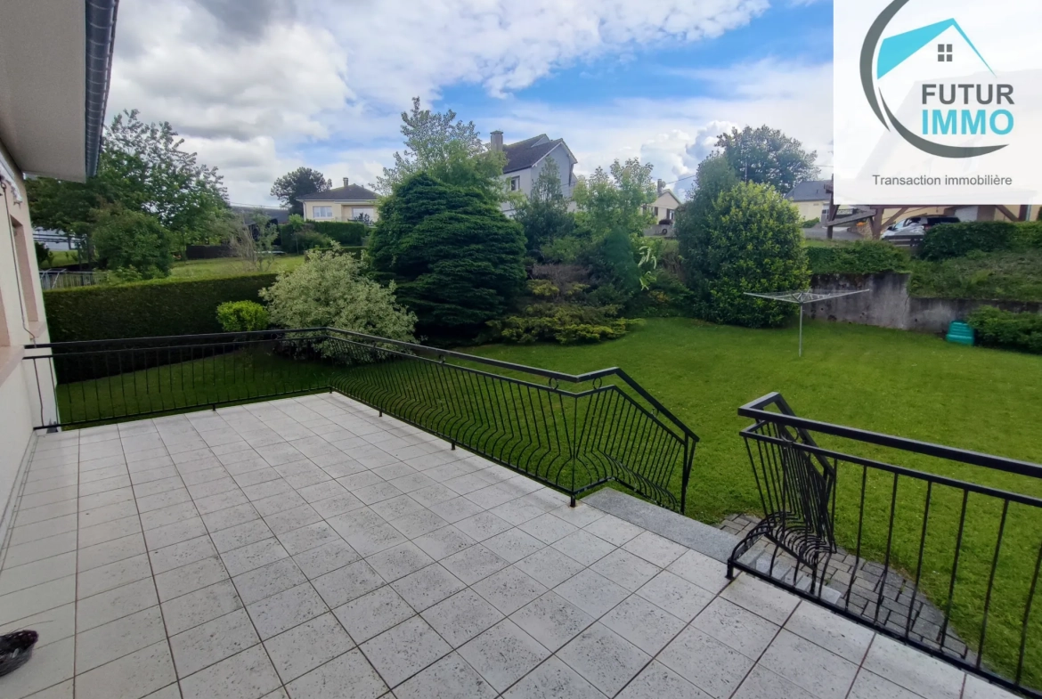 Maison familiale de 75 m² à Berche avec grande terrasse et garage 