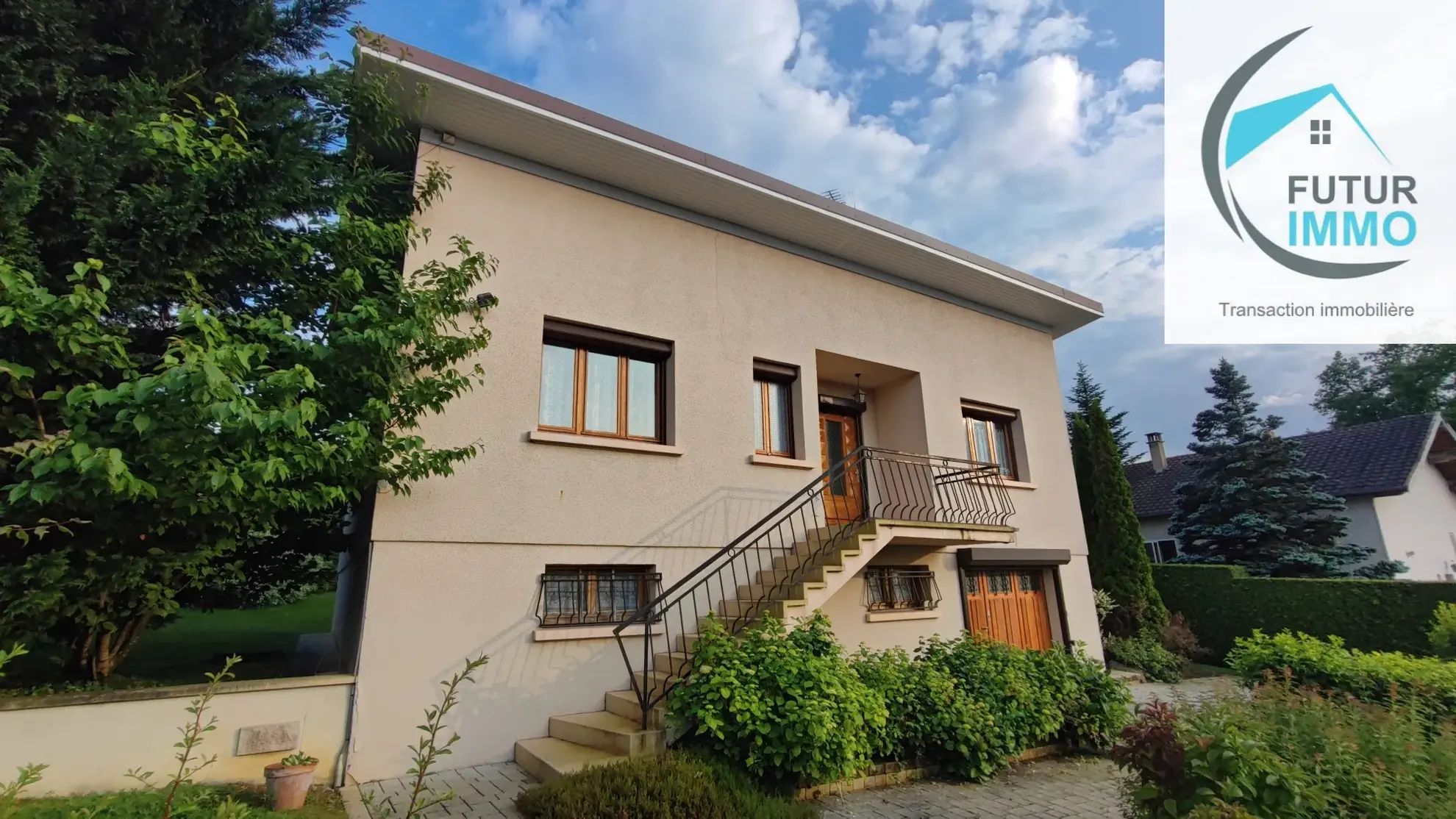 Maison familiale de 75 m² à Berche avec grande terrasse et garage 