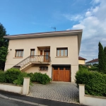 Maison familiale de 75 m² à Berche avec grande terrasse et garage