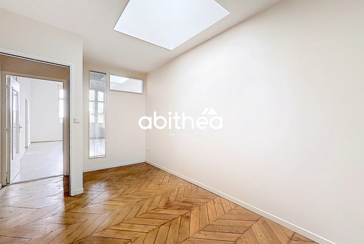 Appartement T4 en rez de jardin à Arras avec terrasse, cave et parking 