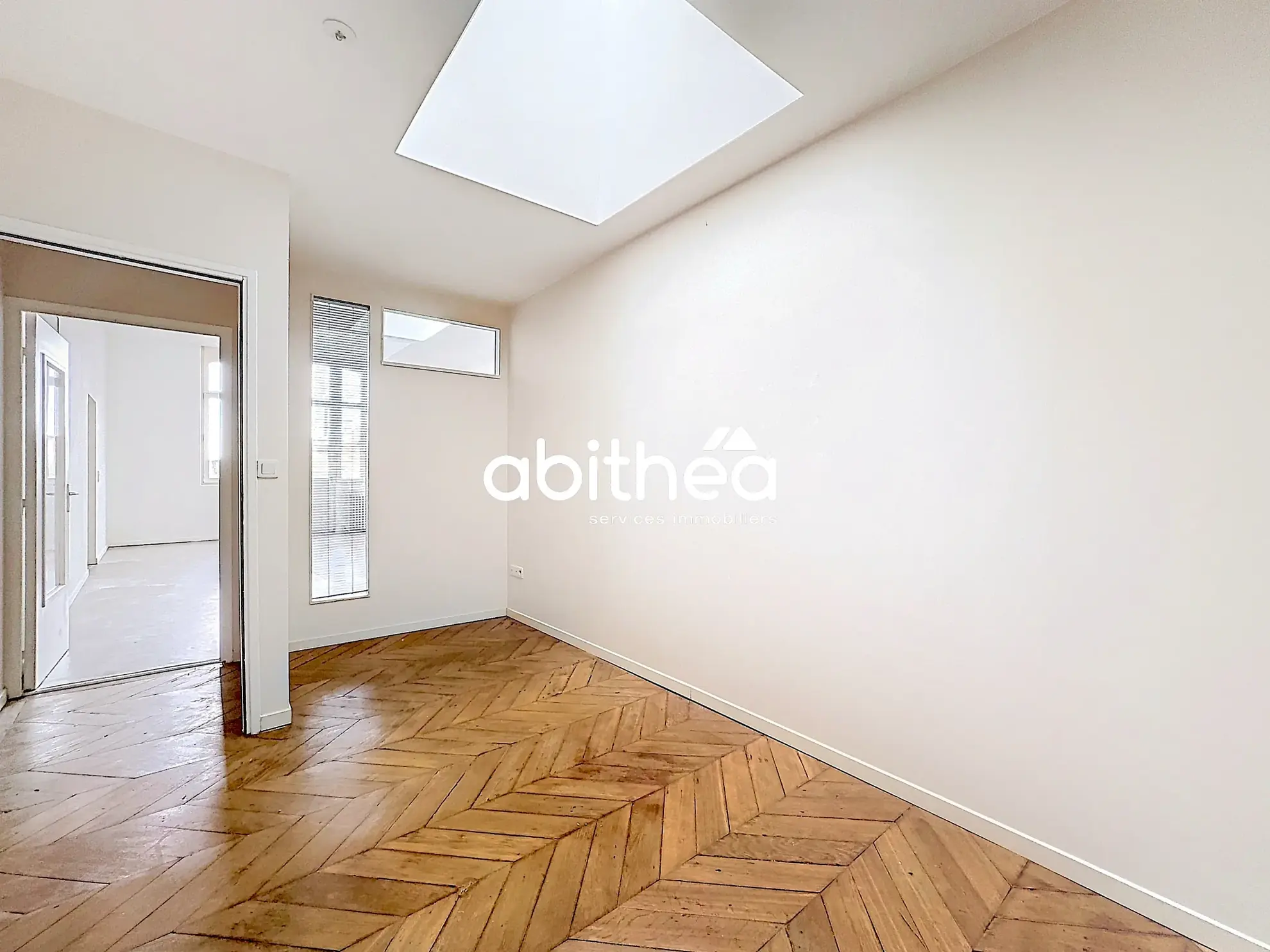 Appartement T4 en rez de jardin à Arras avec terrasse, cave et parking 