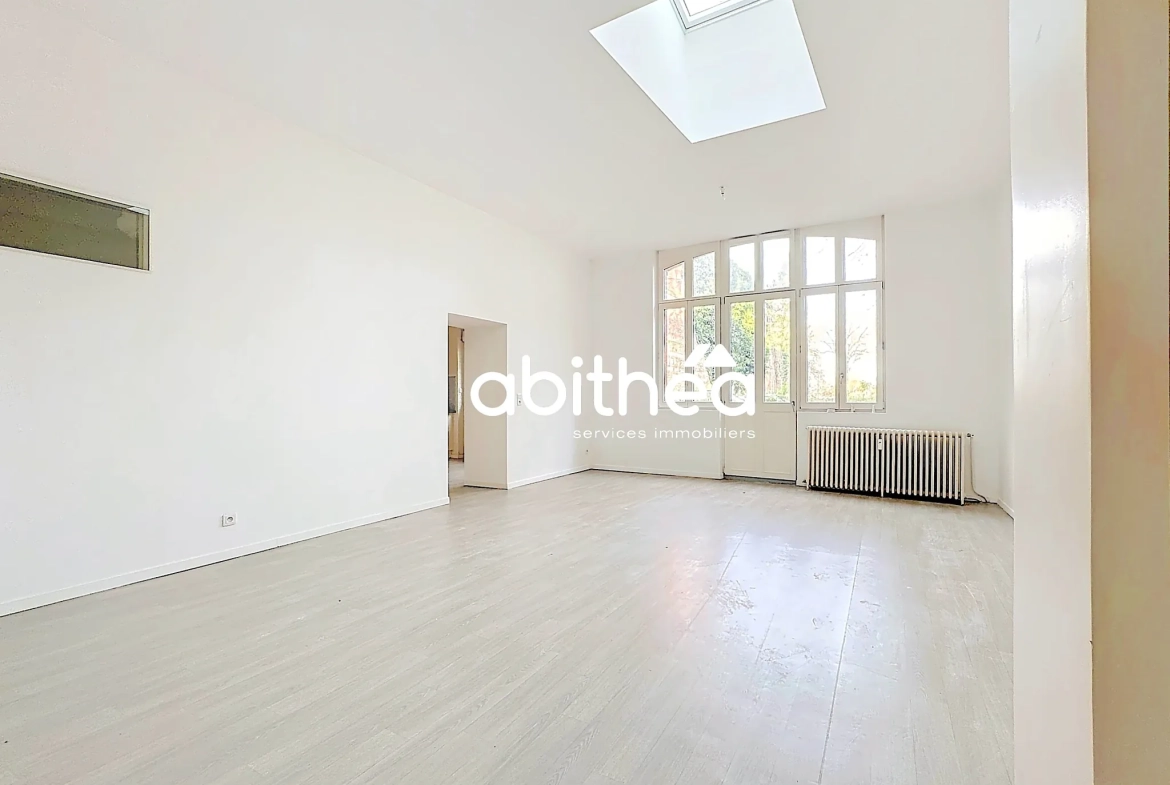 Appartement T4 en rez de jardin à Arras avec terrasse, cave et parking 