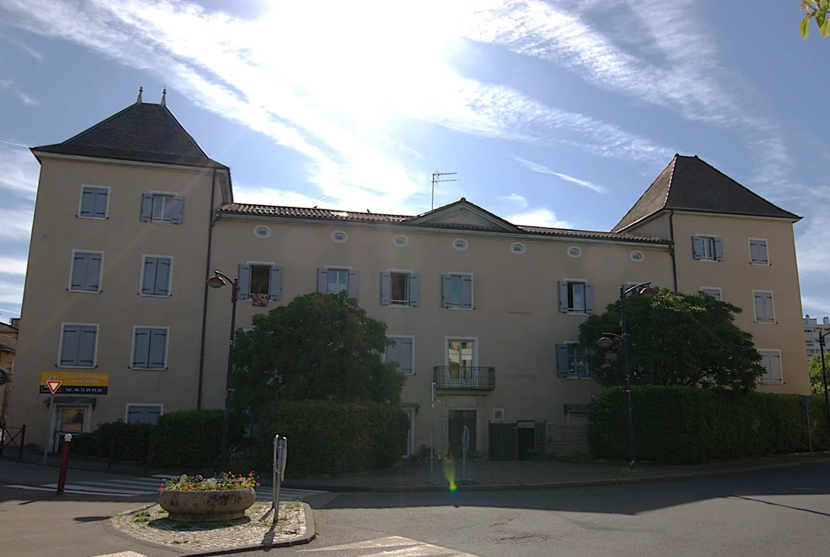 Investissez dans un duplex T2 de 62,72 m² à Jassans Riottier, résidence avec stationnement privé 