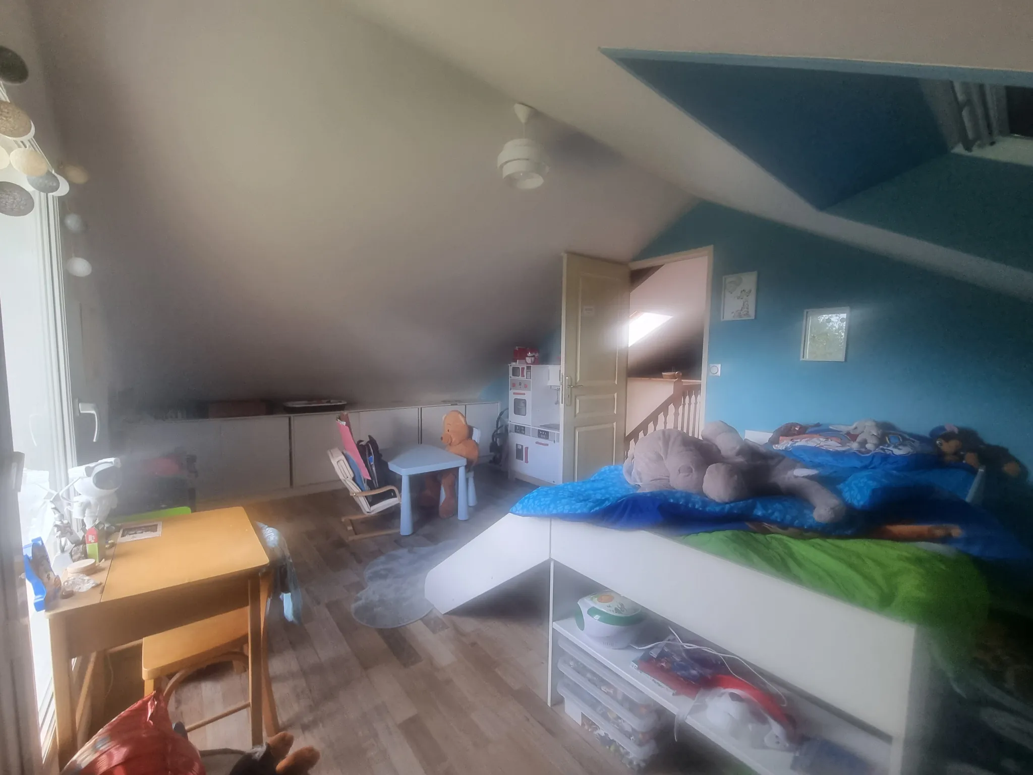 Maison de 90 m² avec grand terrain et double garage près de Le Mêle-Sur-Sarthe 
