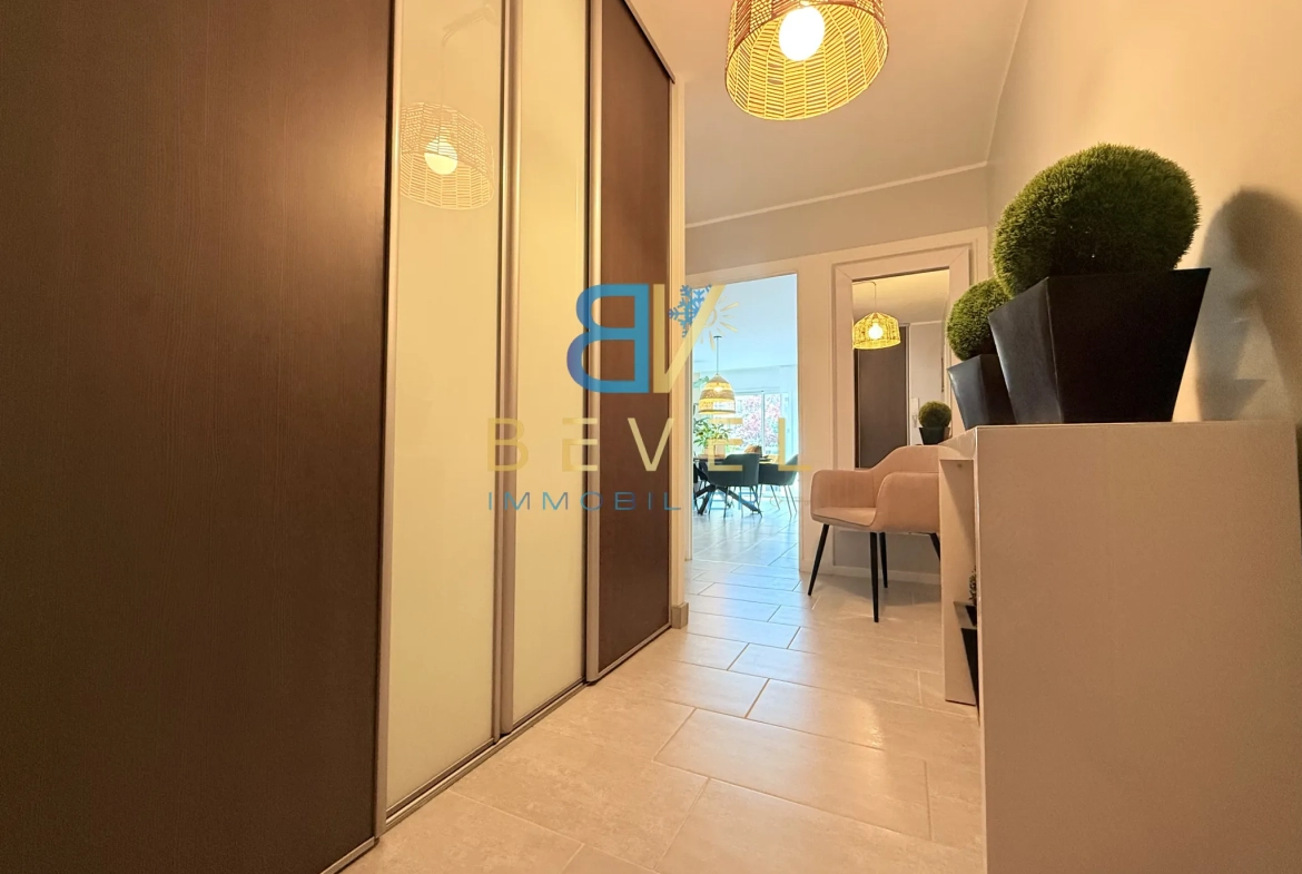 Appartement T4 lumineux avec terrasse, cave et garage à Saint-Jean-de-Maurienne 
