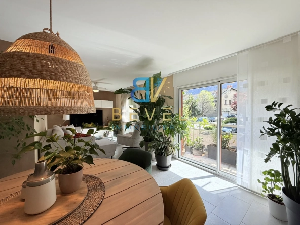 Appartement T4 lumineux avec terrasse, cave et garage à Saint-Jean-de-Maurienne