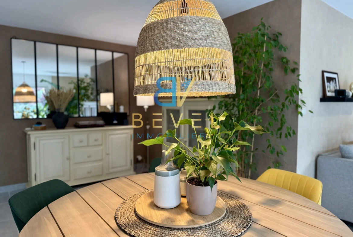 Appartement T4 lumineux avec terrasse, cave et garage à Saint-Jean-de-Maurienne 