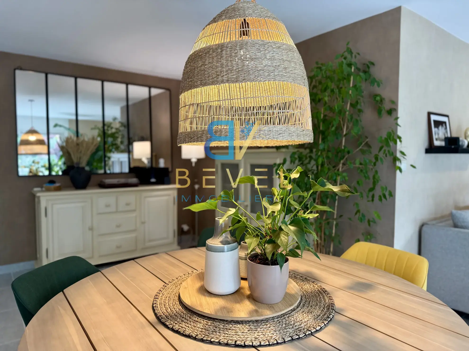 Appartement T4 lumineux avec terrasse, cave et garage à Saint-Jean-de-Maurienne 