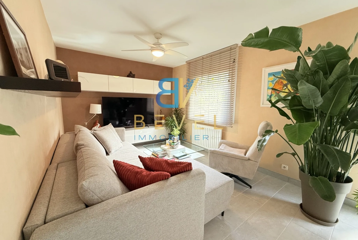Appartement T4 lumineux avec terrasse, cave et garage à Saint-Jean-de-Maurienne 