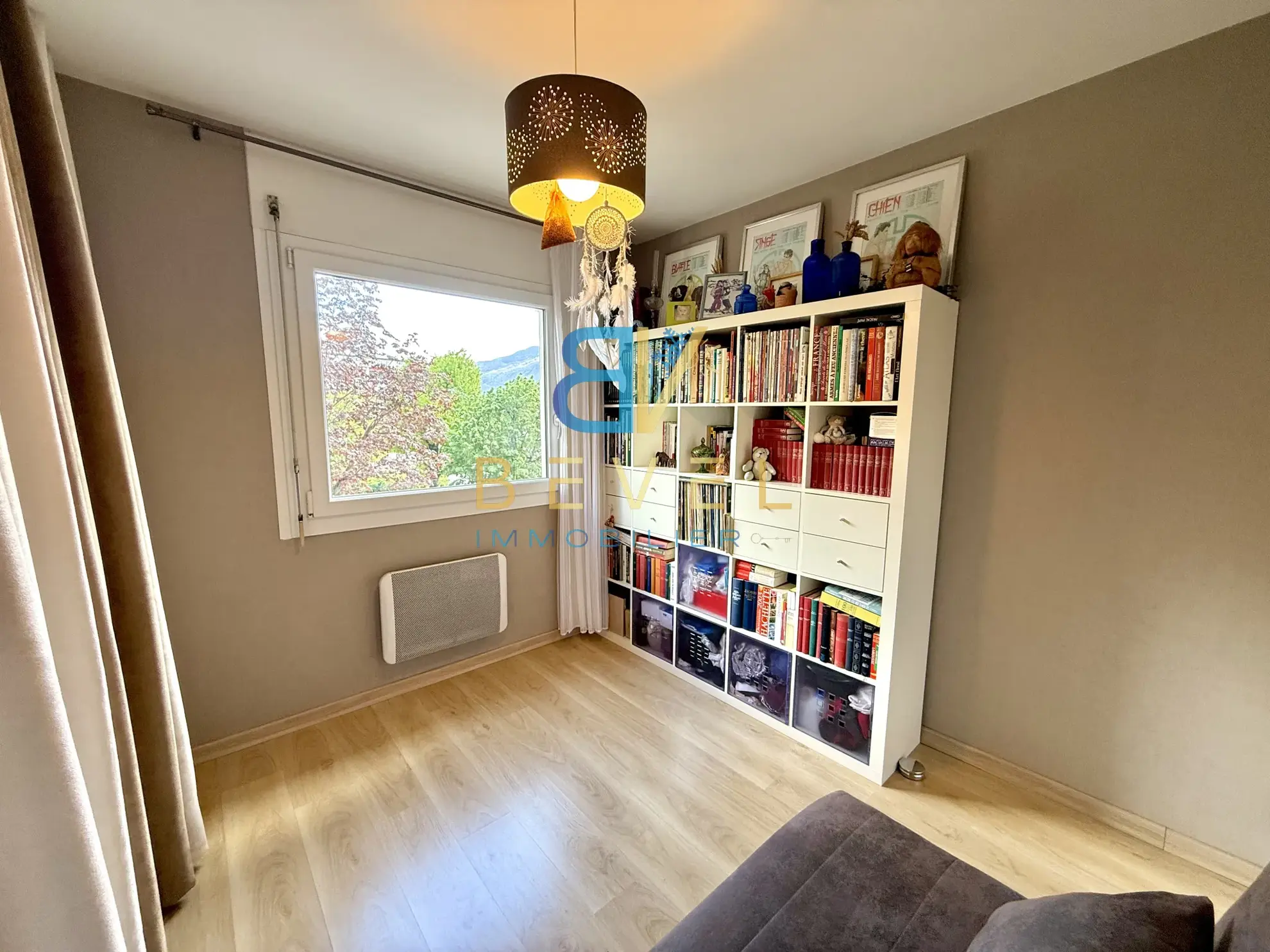Appartement T4 lumineux avec terrasse, cave et garage à Saint-Jean-de-Maurienne 