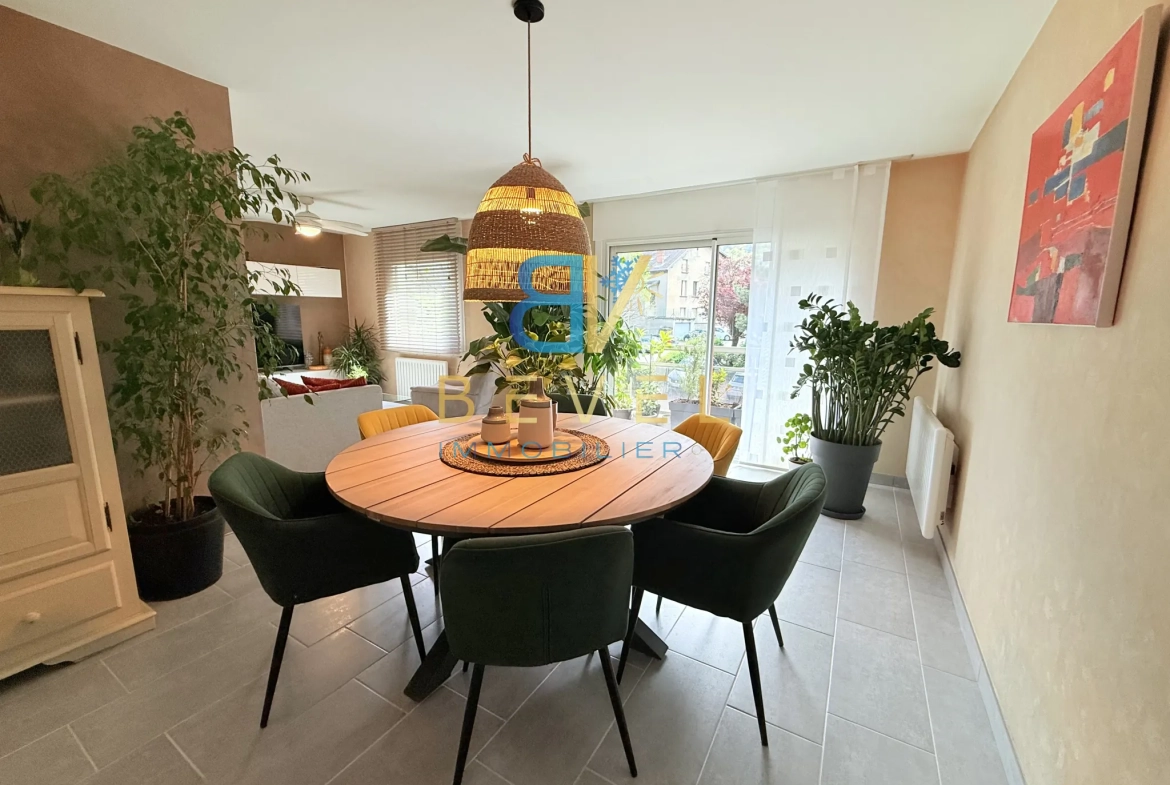 Appartement T4 lumineux avec terrasse, cave et garage à Saint-Jean-de-Maurienne 