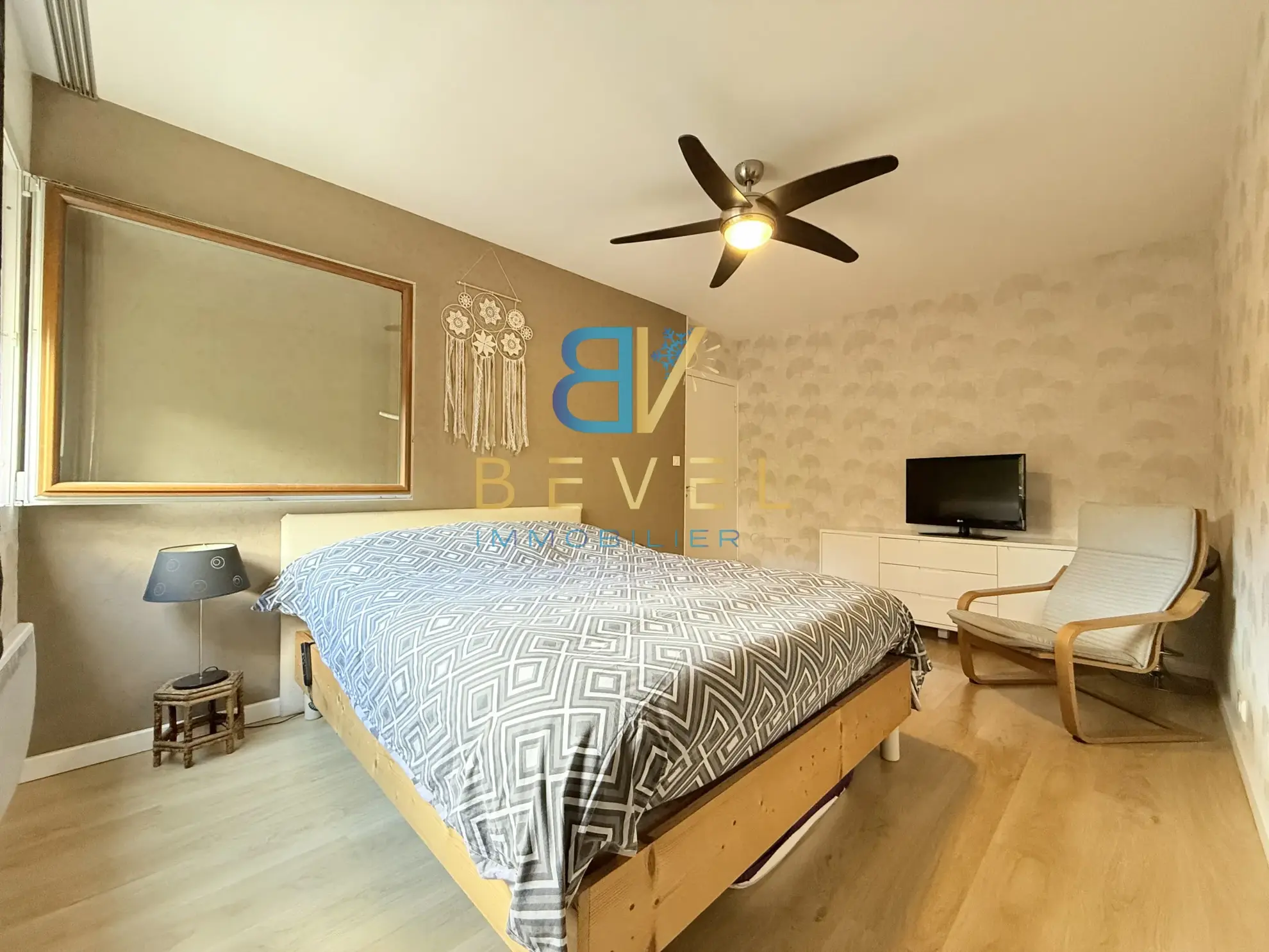 Appartement T4 lumineux avec terrasse, cave et garage à Saint-Jean-de-Maurienne 
