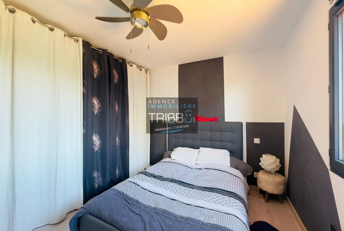 Villa moderne RT2012 avec 4 chambres, piscine et garage à Pollestres 