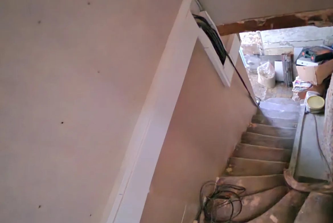 Immeuble à Trun 167 m² avec potentiel locatif et travaux à prévoir 