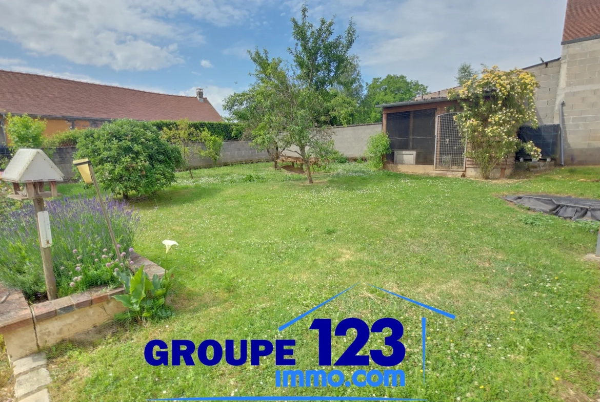 Maison authentique à Looze avec dépendances et jardin clos 